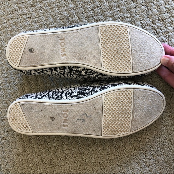 TOMS Alpargata Shoes - Picture 4 of 8